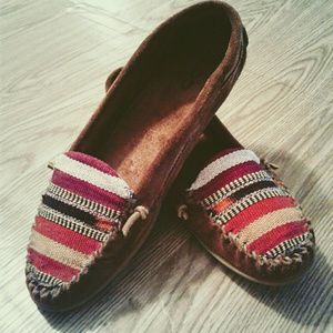 ALDO "Paloma" Multi Navajo Soft Suede Moccasin EUC